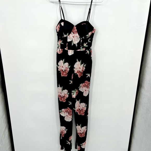 Floral Romper - Picture 12 of 16